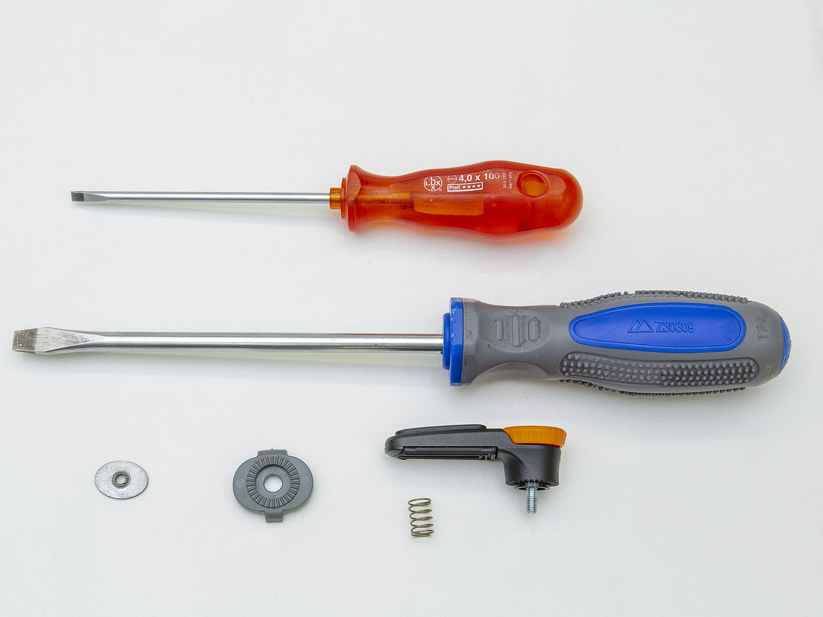 Schraubenzieher und QMR-Rail Hook